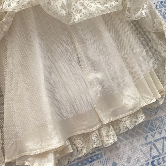 ๐Host Pick!๐ Vintage Lace Dress ๐ - Picture 8 of 8